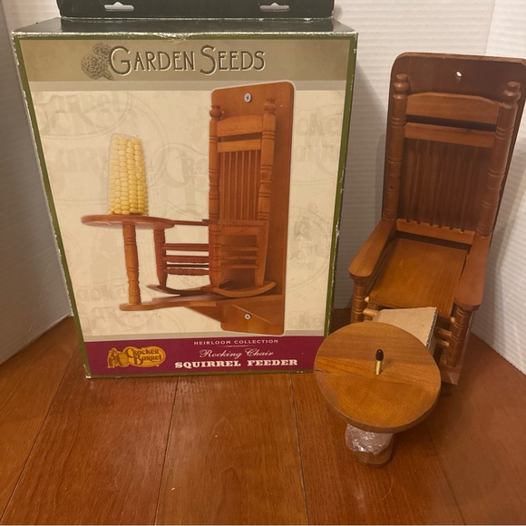 Cracker Barrel Rustic Brown  wood Rocking Chair Squirrel Feeder new - Picture 1 of 11